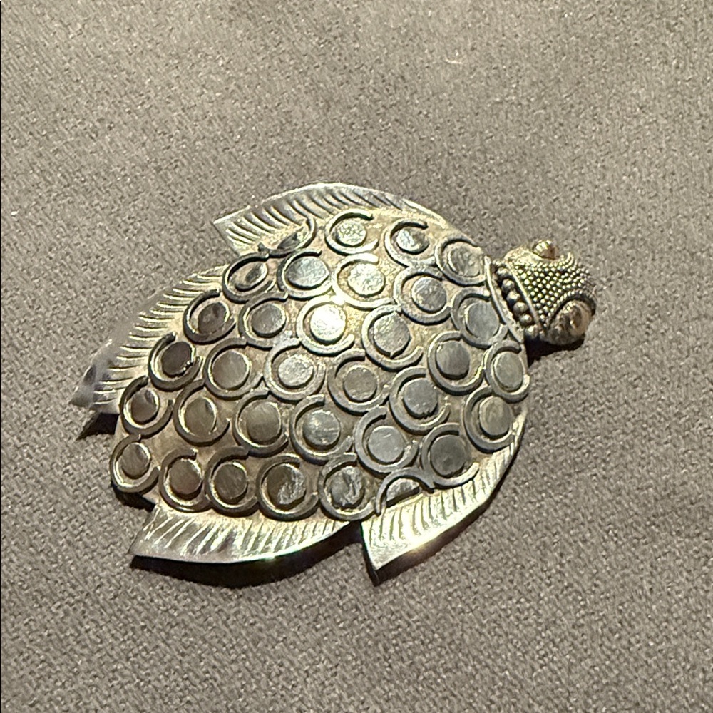 Vintage sterling silver Turtle Brooch